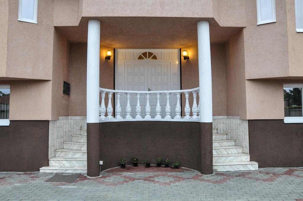 Pensiunea Sangria Arad Exterior foto